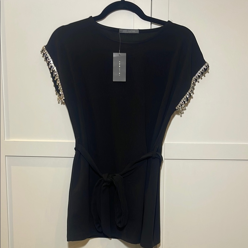 Black Top Suzy Shier